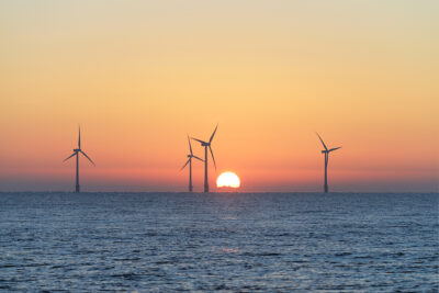 NY to invest in 3 offshore wind farms, 22 land-based renewable projects