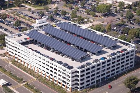 Commercial solar deployments stumbled in the first half of 2022, SEIA says
